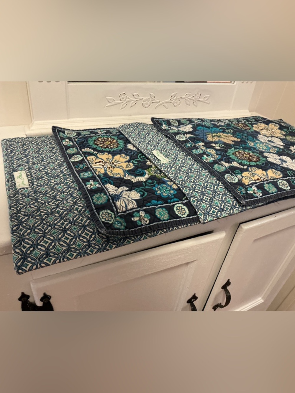 Vera Bradley Quilted Set of Reversible Placemats - Picture 10 of 16